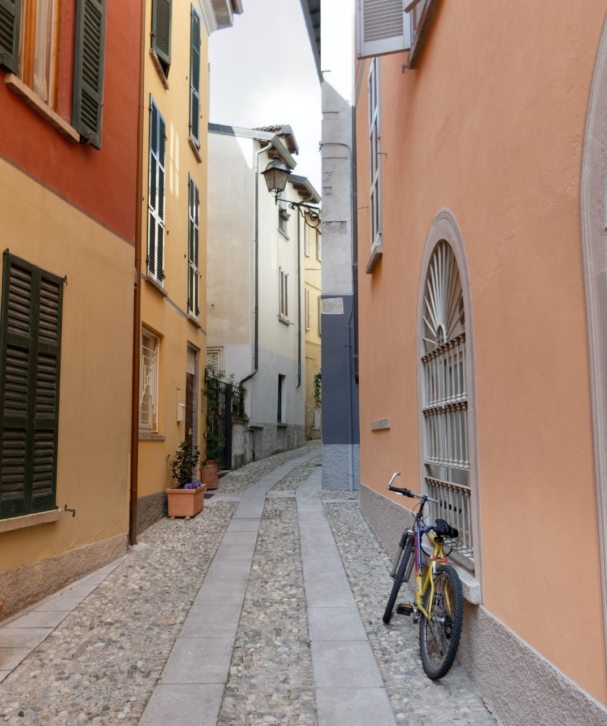 gilles-desjardins-1rBs-8OyxMo-unsplash-1-607x726